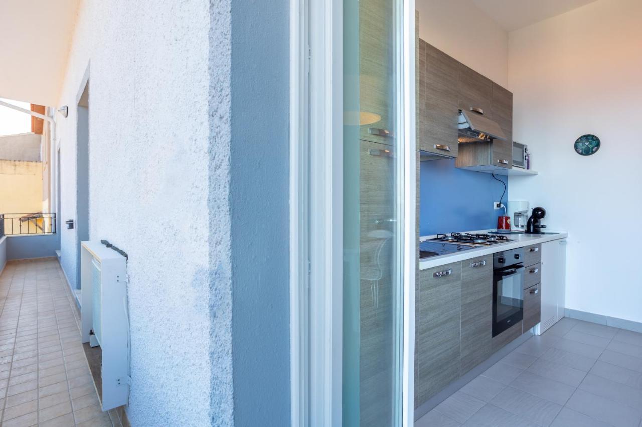 Appartamento Moderno Con Vista Mare กัสเตลซาร์โด ภายนอก รูปภาพ