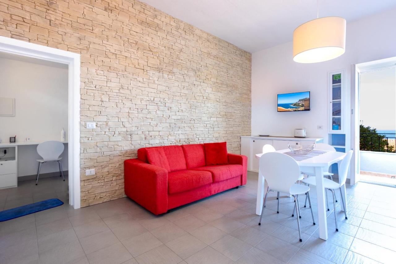 Appartamento Moderno Con Vista Mare กัสเตลซาร์โด ภายนอก รูปภาพ